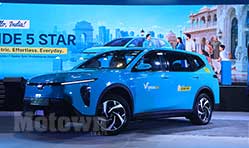 Green SM Limo, a fully electric taxi service, launched in India