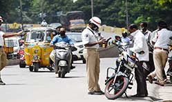 UP Govt crackdown on sale, use of fake BIS-certified helmets 