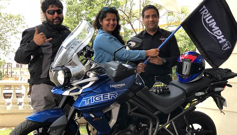 Vimal Sumbly, MD, Triumph Motorcycles India (extreme right) flagging off the safety ride