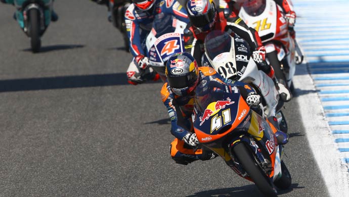 Binder leading the race; Picture courtesy Red Bull