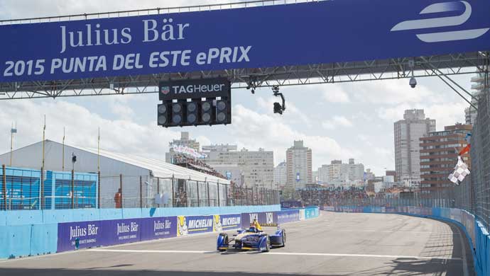 The race in progress