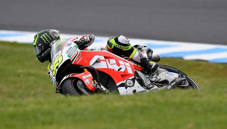 Crutchlow in action during Qualifying, Picture courtesy Honda