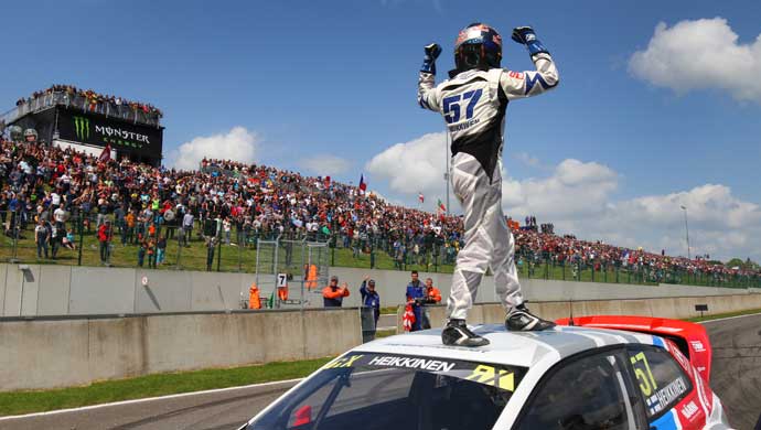 Topi Heikkinen on the roof of his Volkswagen Polo Marklund Motorsport WRX Supercar