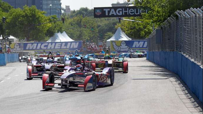 Venturi’s Nick Heidfeld looked favourite to win in the closing stages