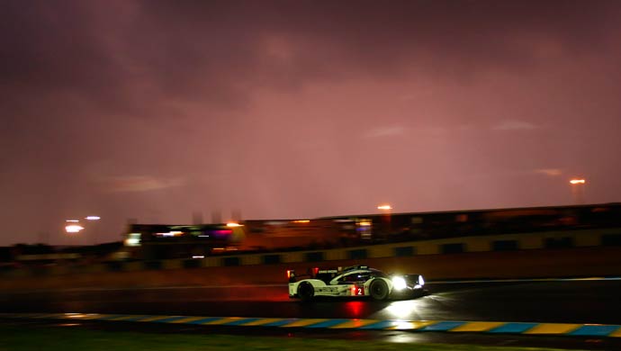 2016- Le Mans- No_ 2 Porsche 919 Hybrid qualifying run