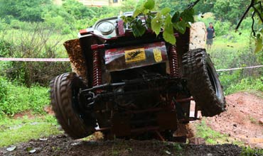 Gurmeet Virdi secures top spot on Day 2 of Force Gurkha RFC 2016