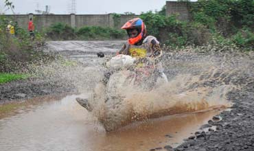 TVS Racing Syed Asif Ali wins Gulf Monsoon Scooter Rally